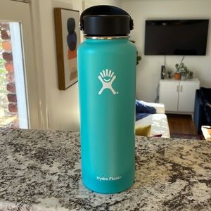 EC Mint 40oz Hydro Flask